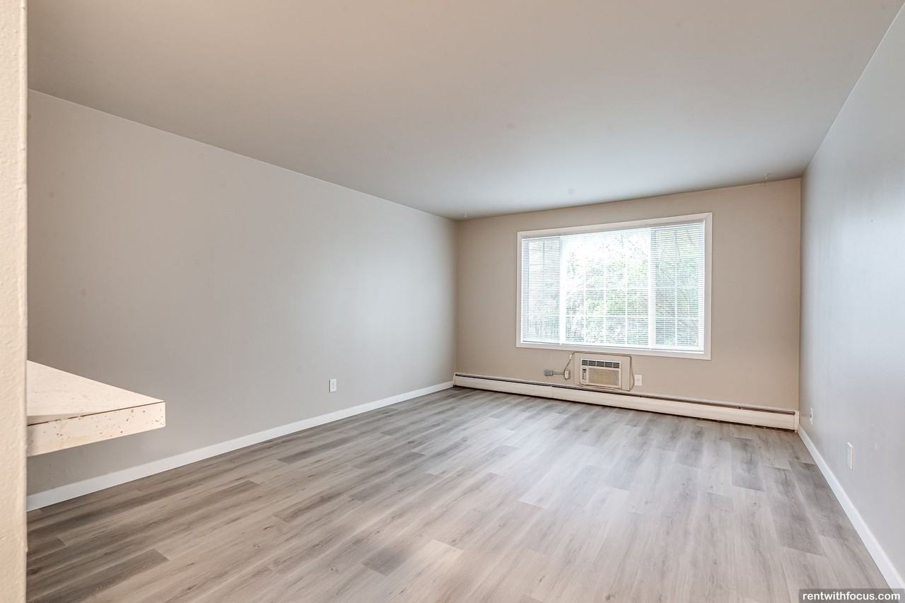 The Bricke - Photo 5 of 11