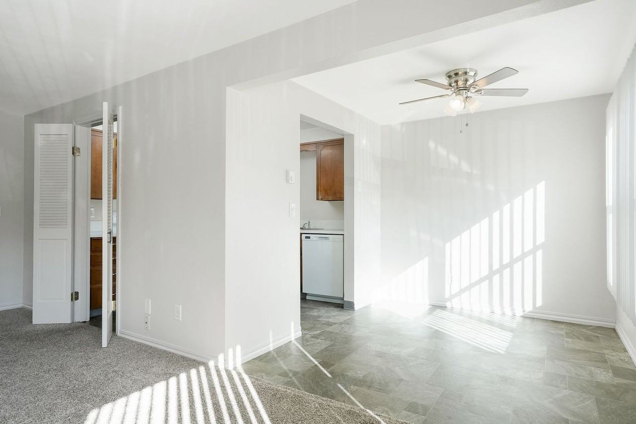 232a-Martha Washington Apartments - Photo 2 of 43