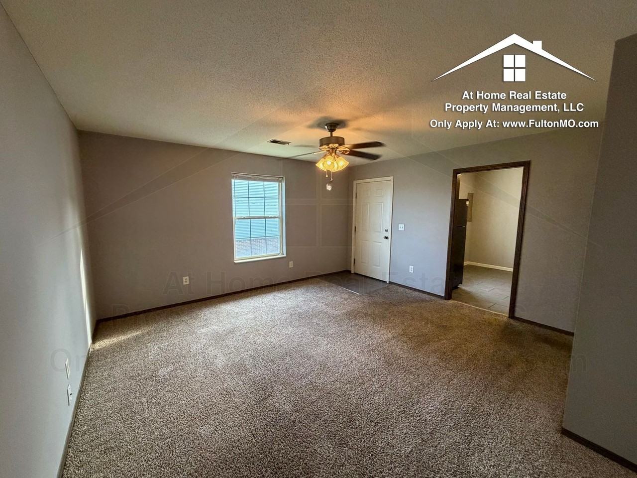 541 Collier Lane - Photo 3 of 21