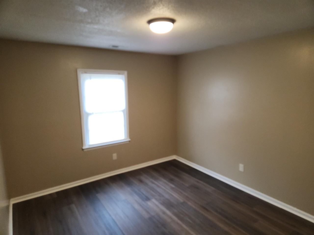 *2821 Club Plaza - Photo 4 of 9