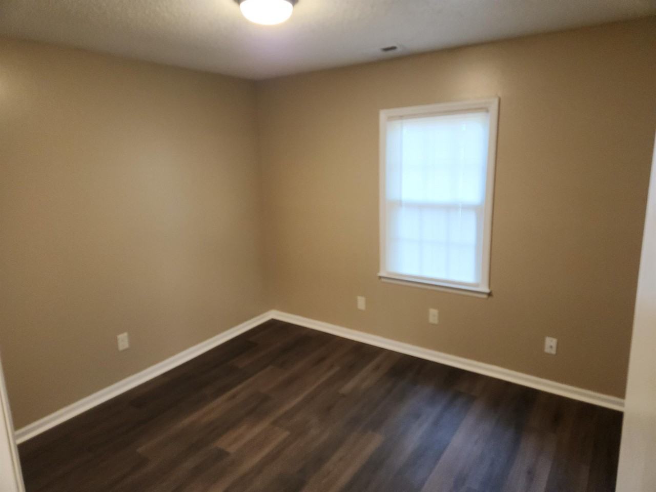 *2821 Club Plaza - Photo 5 of 9