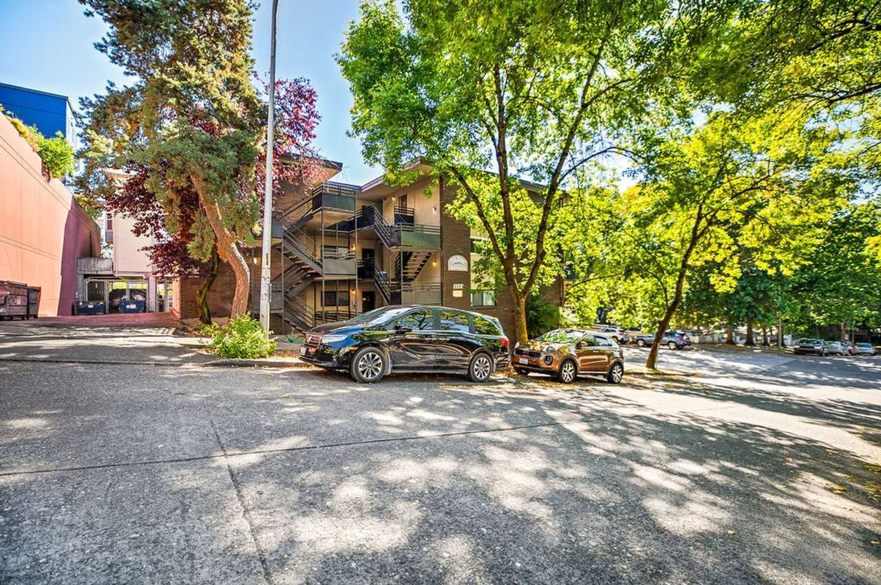 Hill Town Apartments - Photo 7 of 13