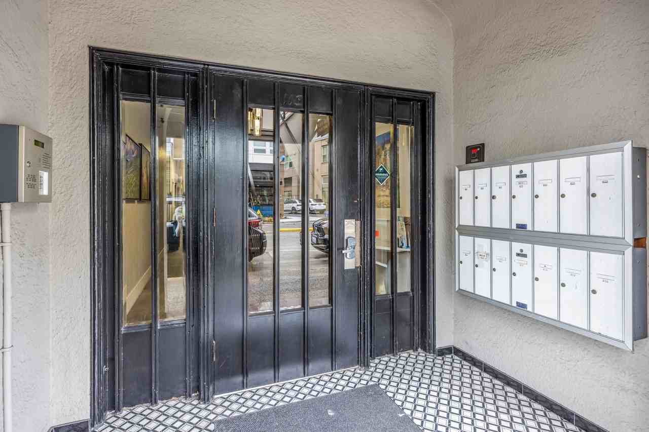 Lake Street Apartments | Downtown Kirkland | Renovated Units Just Steps from Marina Park - Photo 3 of 7