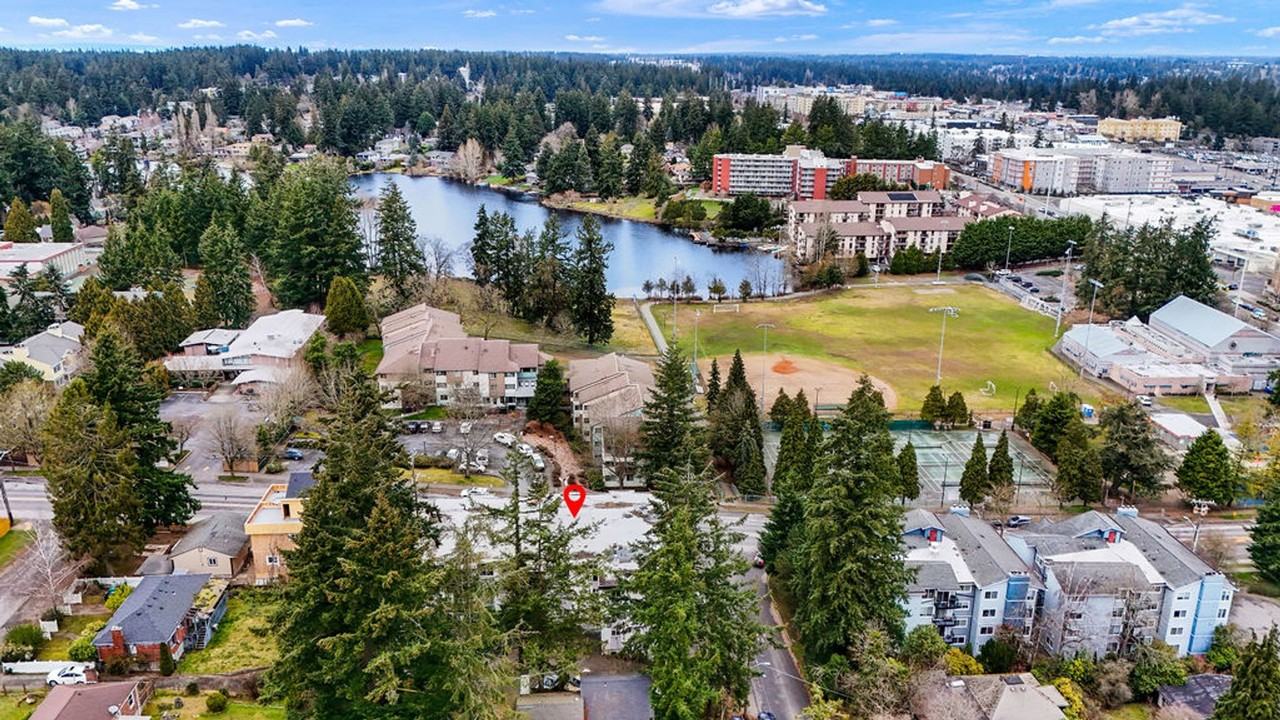 Arbor Heights | New Fully Renovated Apartments - Photo 2 of 6