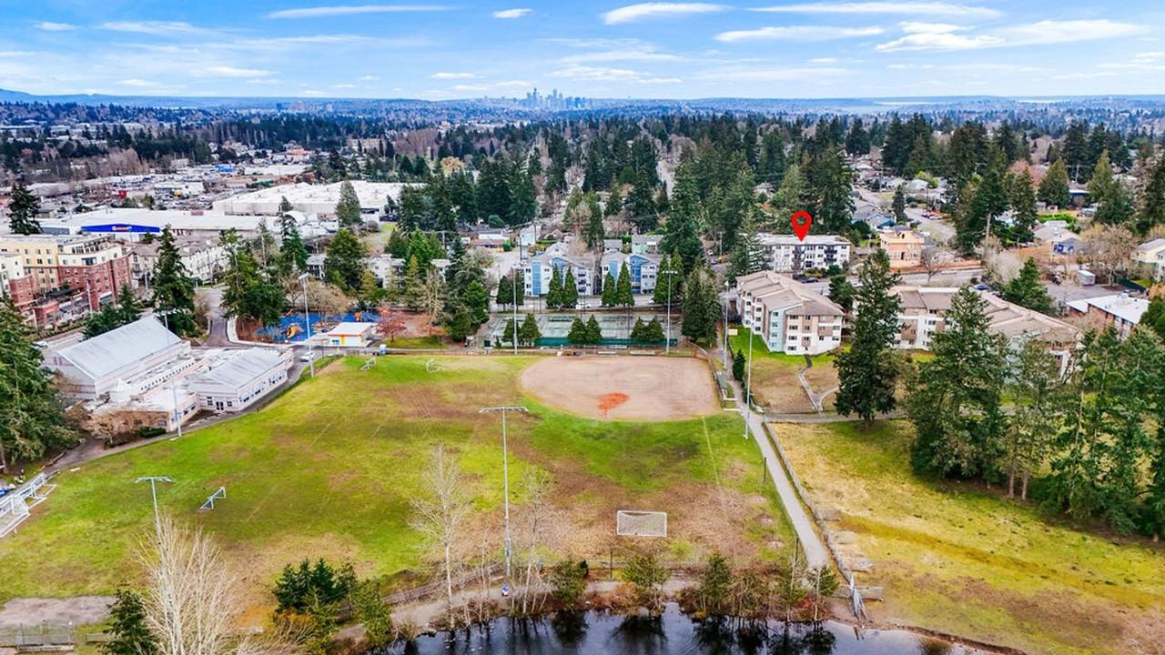 Arbor Heights | New Fully Renovated Apartments - Photo 4 of 6