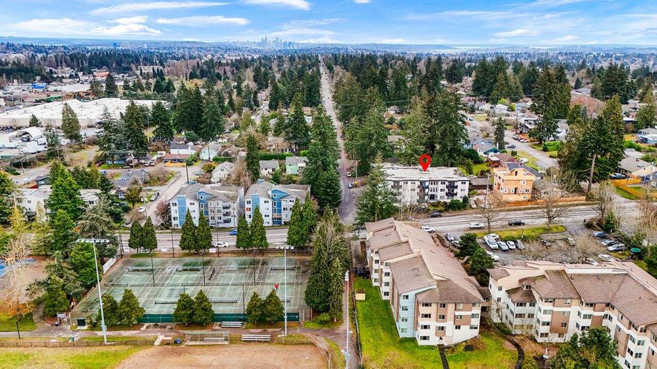 Arbor Heights | New Fully Renovated Apartments - Photo 5 of 6