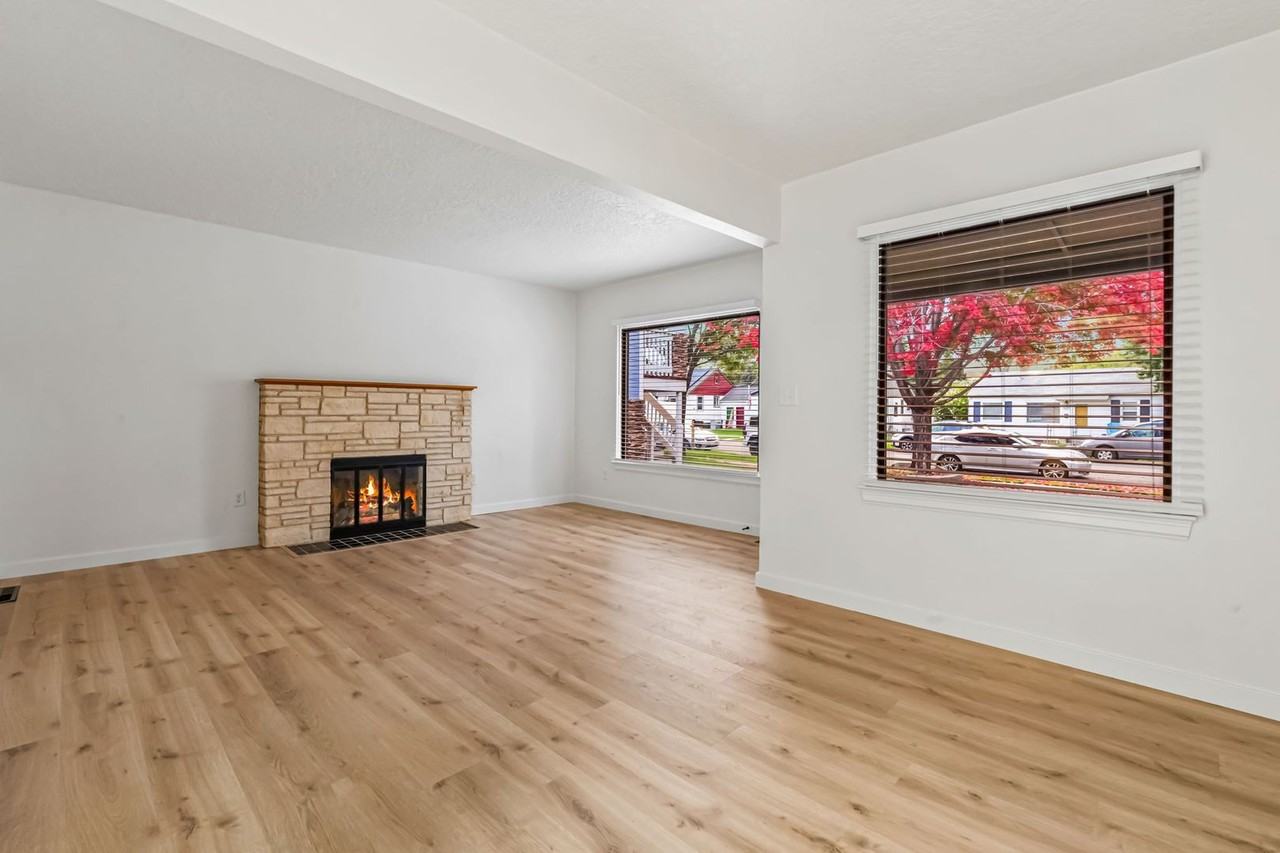 1620 S Colorado Ave - Photo 2 of 21