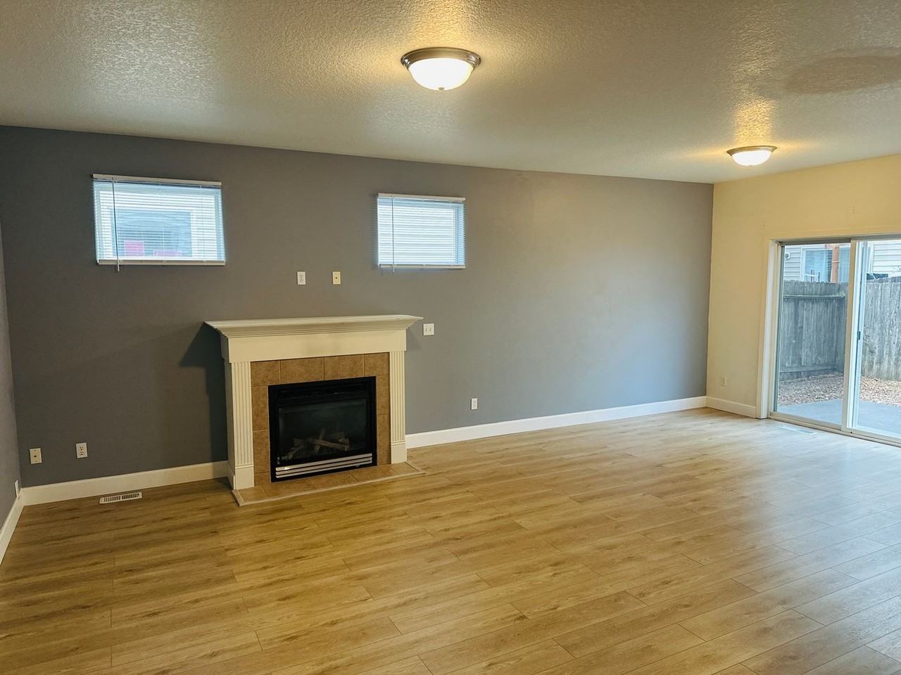 13805 Ne 63rd St - Photo 4 of 22