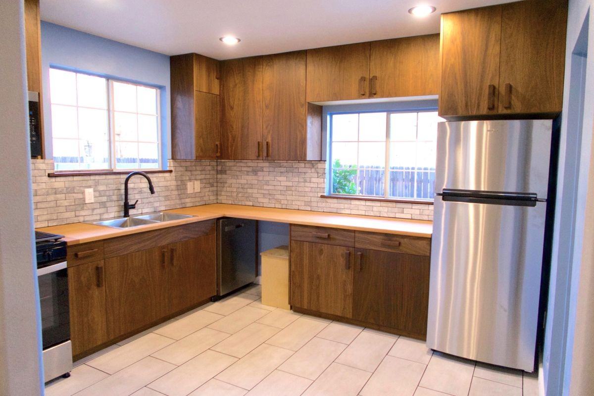 3547 East Green Street ##B - Photo 2 of 21