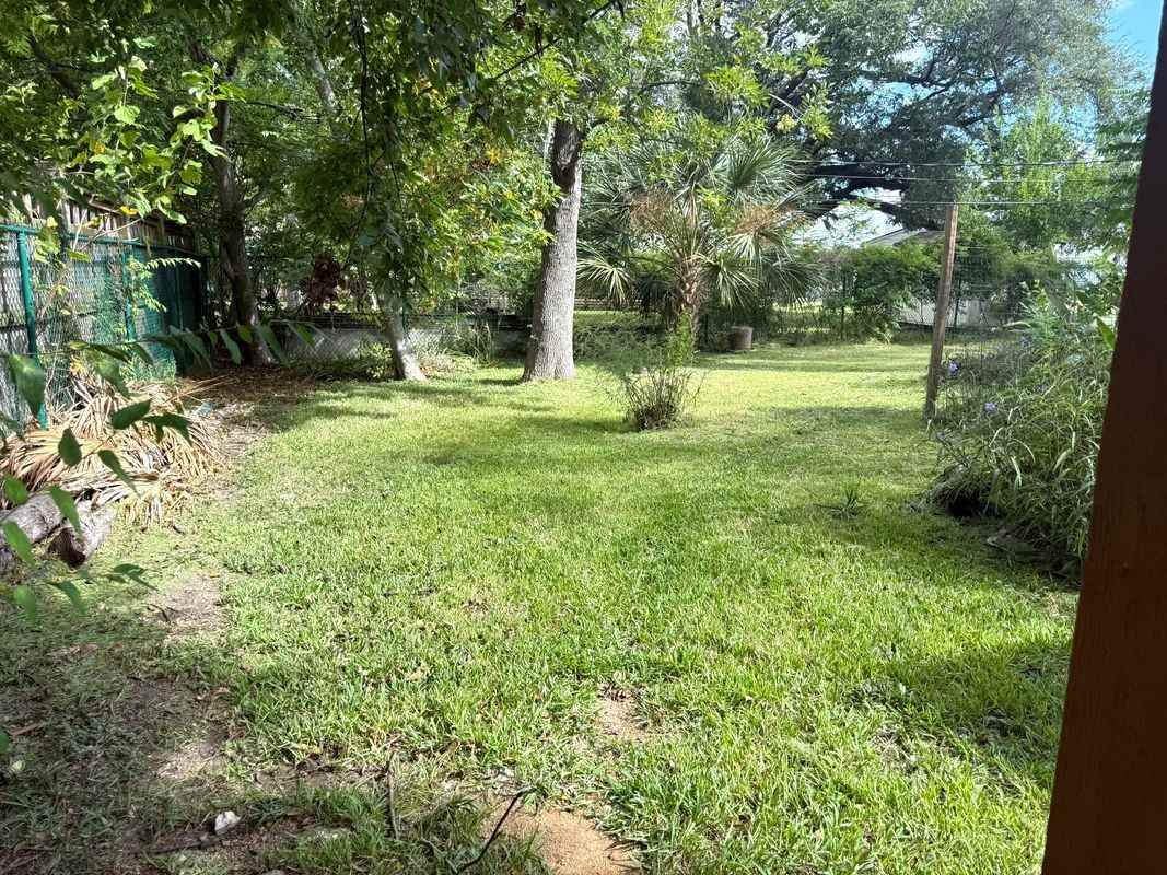 128 Shadylawn St - Photo 2 of 20