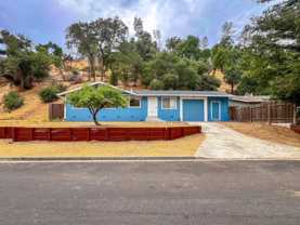 1037 Arroyo Grande Dr - Photo 1 of 1