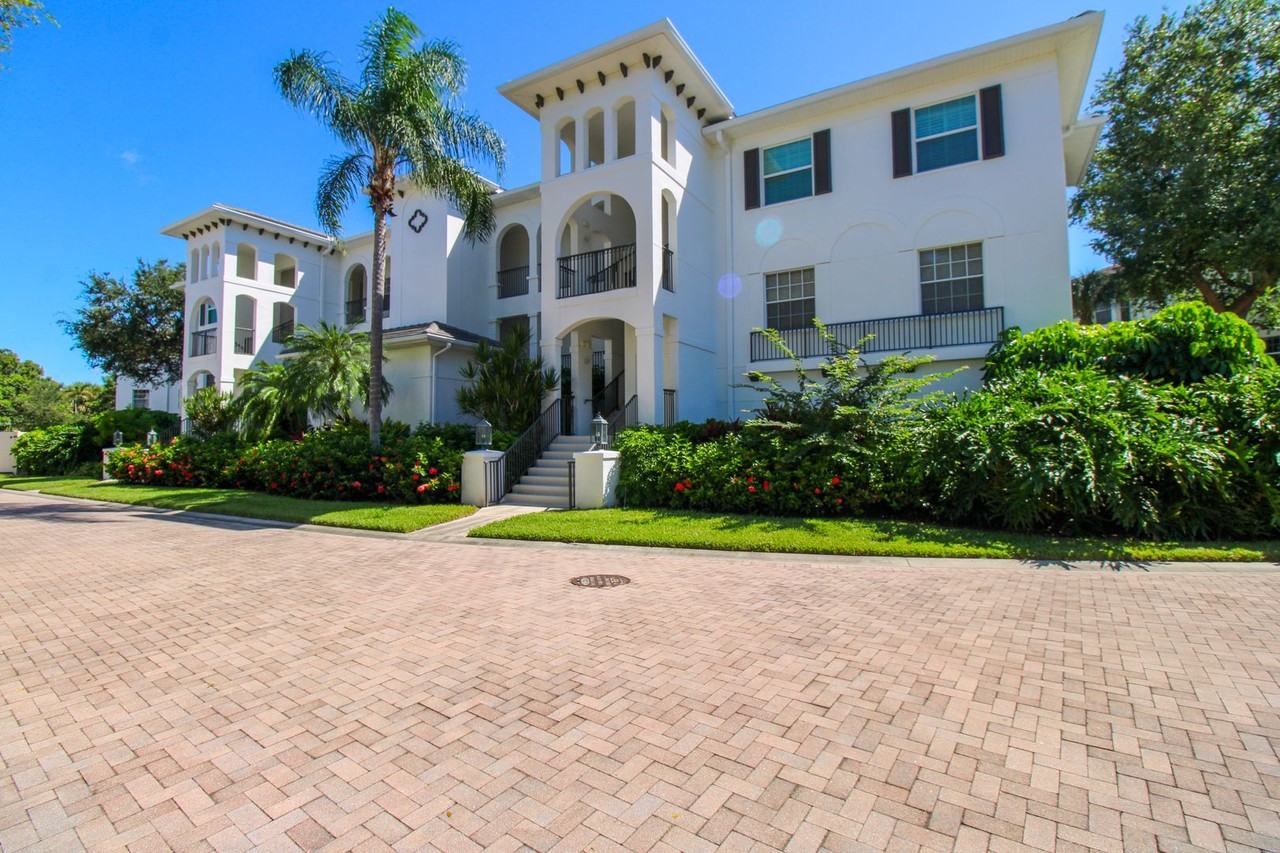 825 Bentwater Cir #101 - Photo 2 of 50