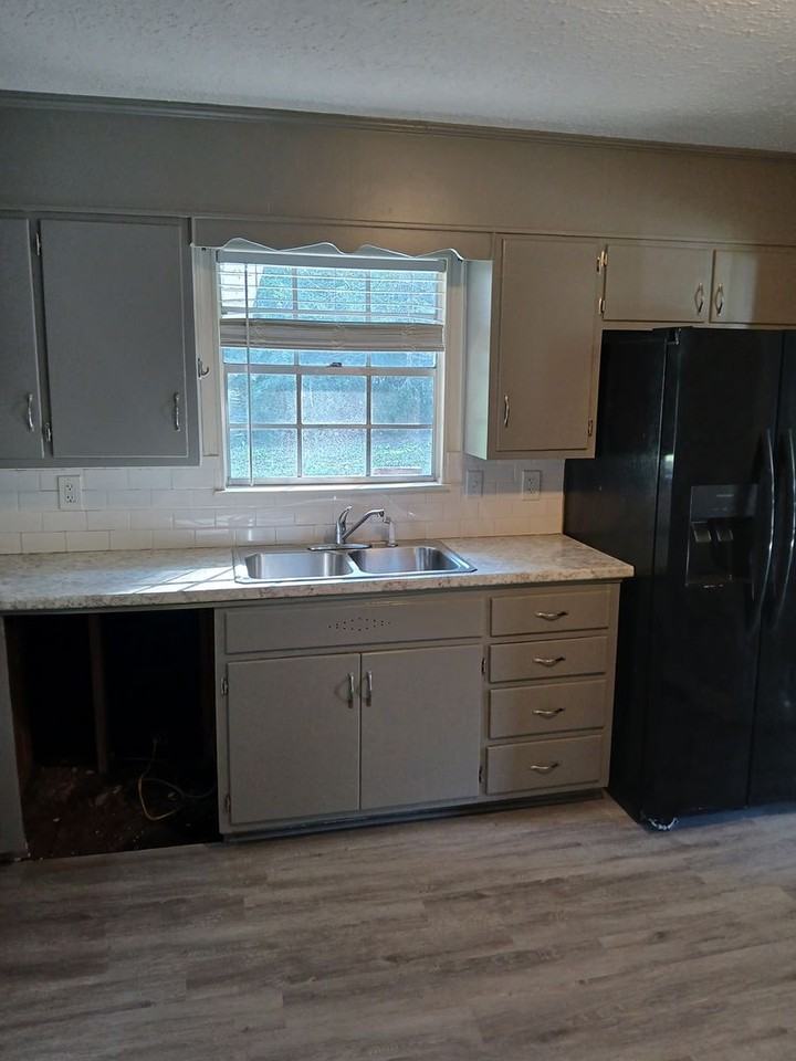 8649 Shady Acres Dr - Photo 3 of 19