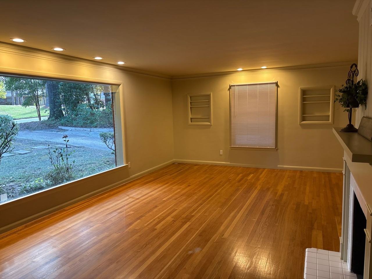 3739 Marie Cook Dr - Photo 7 of 39