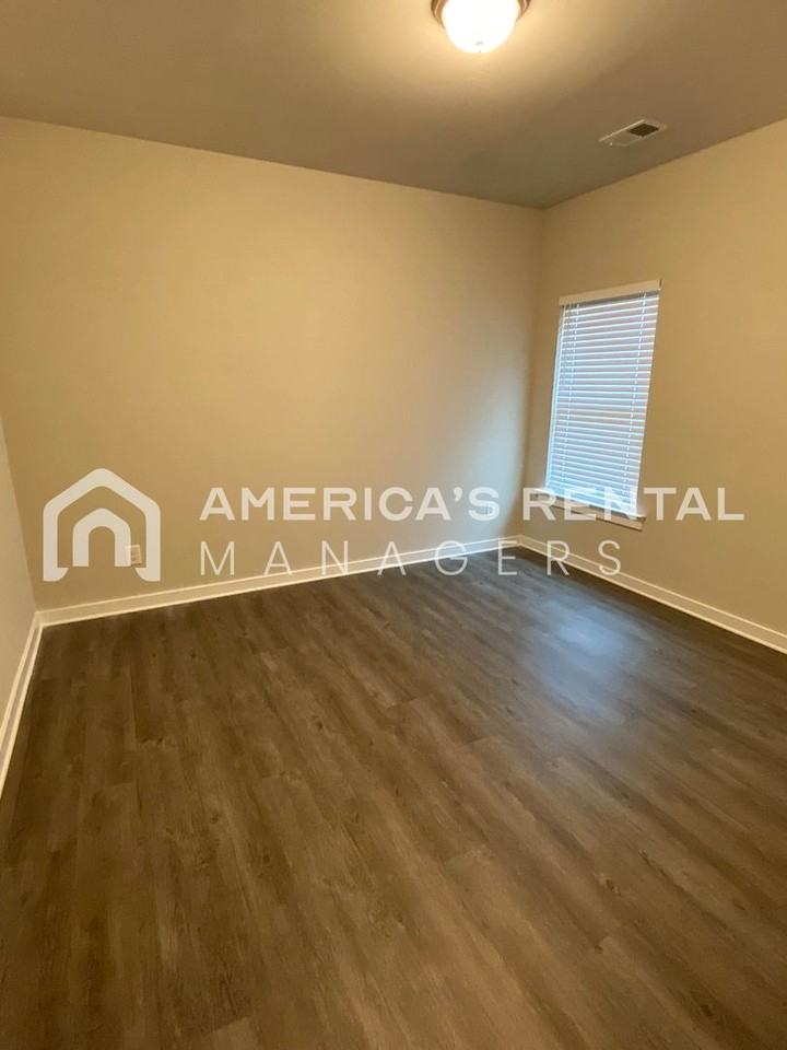 82 82 Barnett Place - Photo 7 of 16