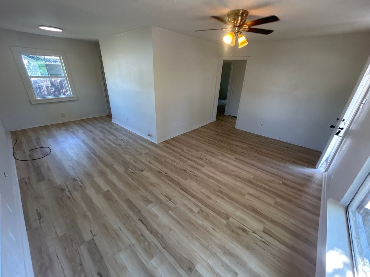 2844 Toluca Ave - Photo 7 of 15