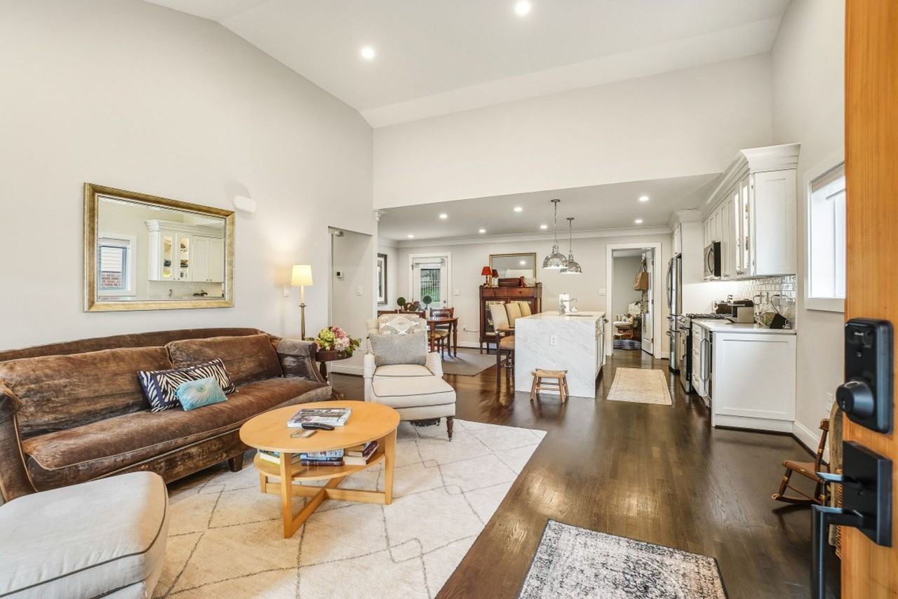 8706 Sundale Dr - Photo 3 of 32