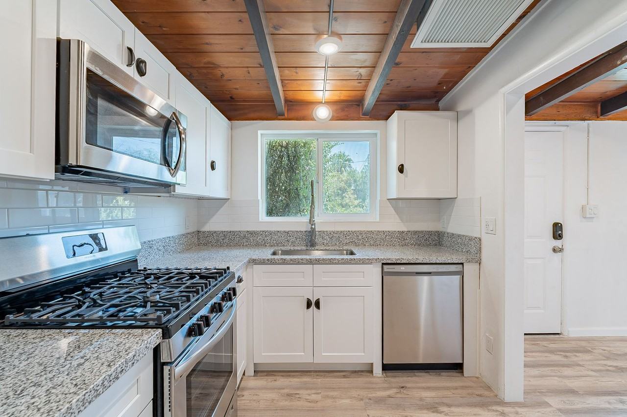 The Corner - Photo 4 of 26