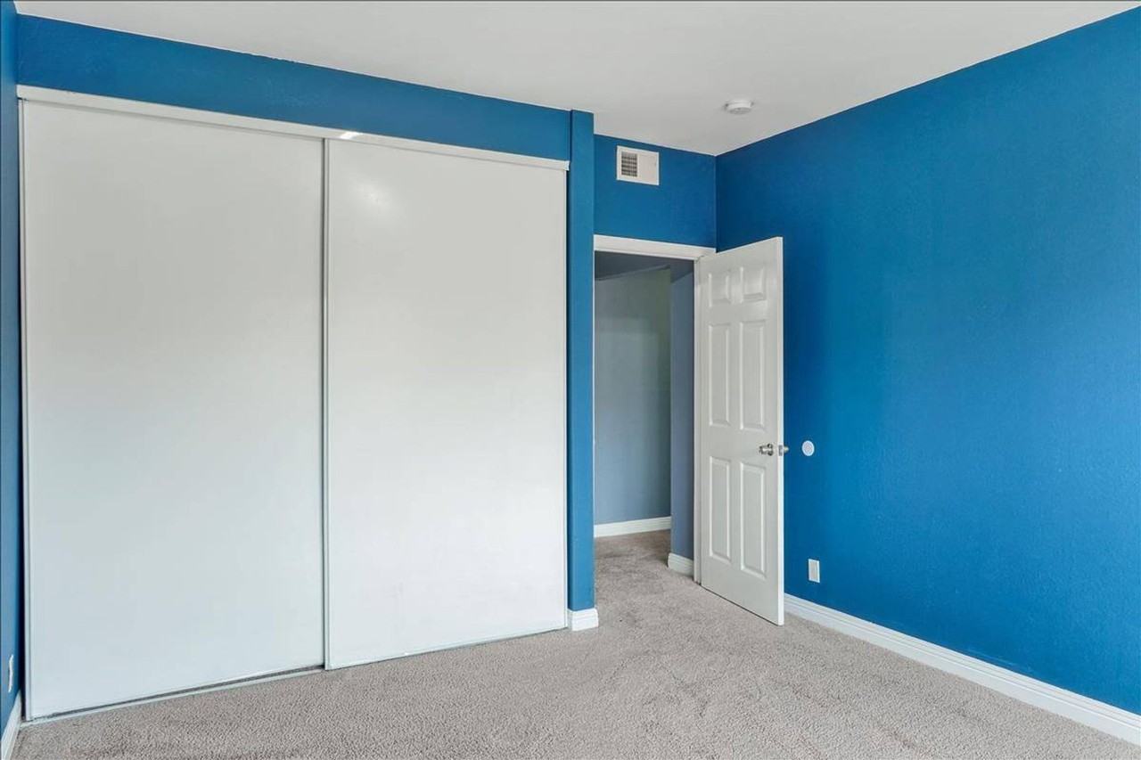 850 850 C Downstairs Brunswick - Photo 3 of 12