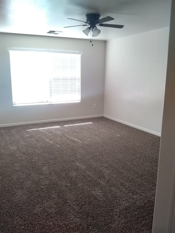 614 21st St - Photo 2 of 13