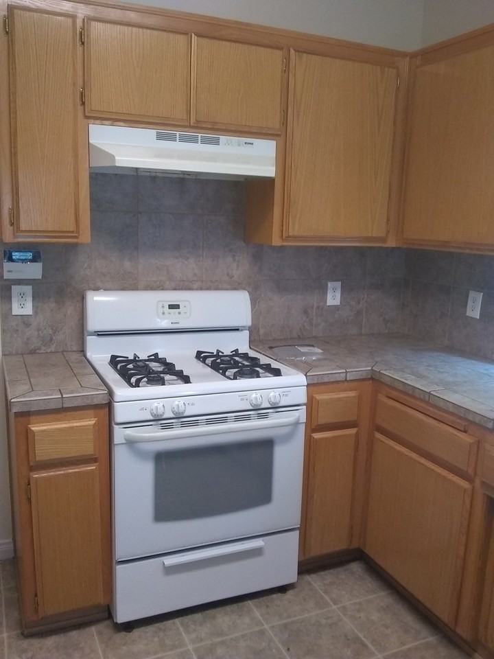 614 21st St - Photo 5 of 13