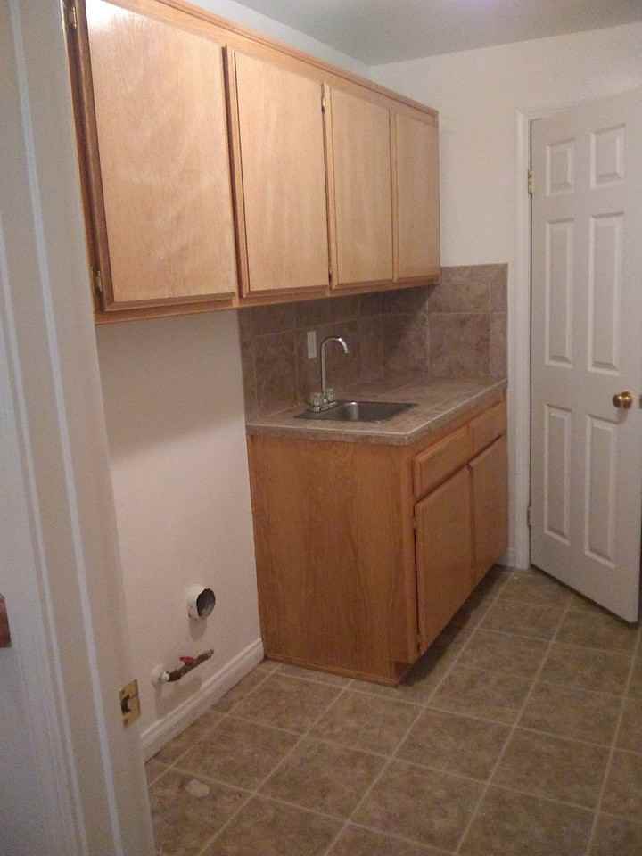 614 21st St - Photo 6 of 13