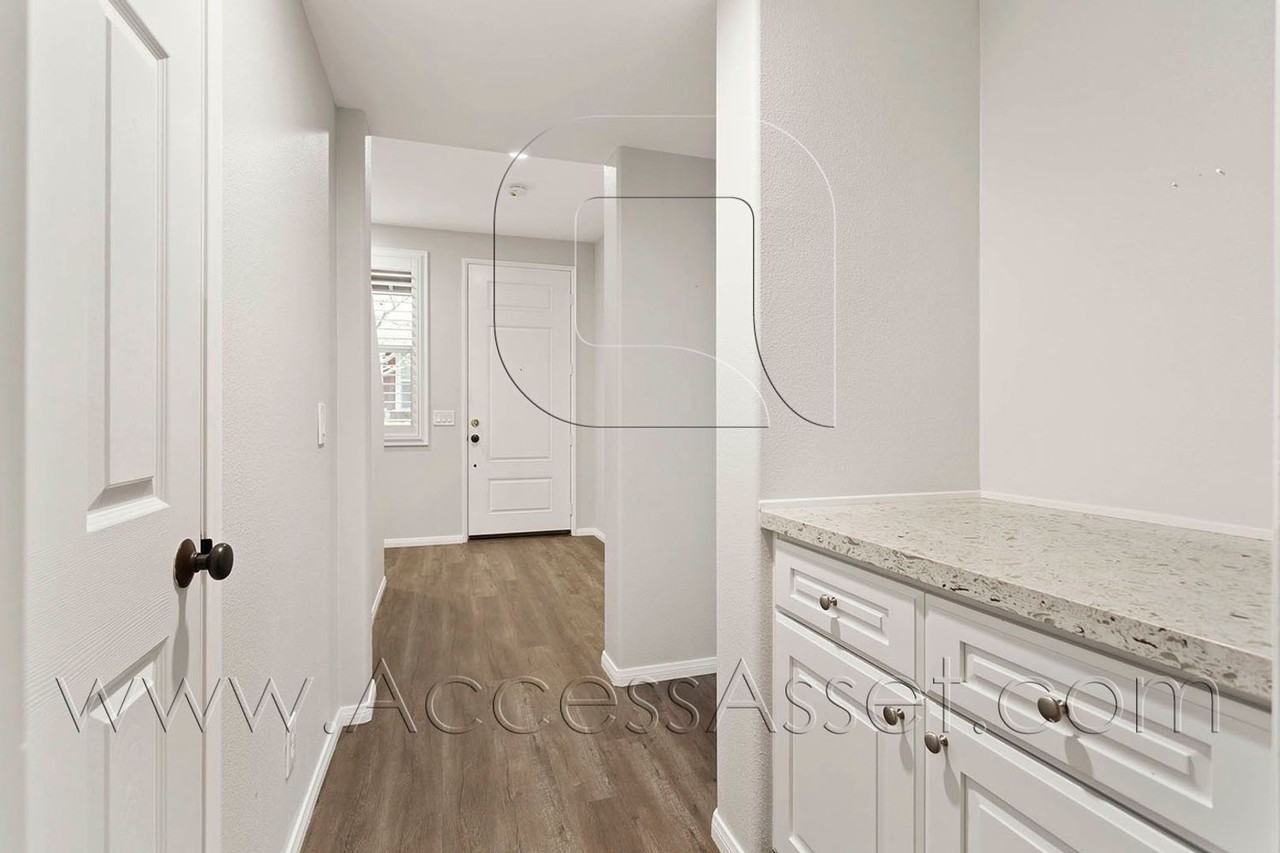 361 Flyers Ln - Photo 7 of 37