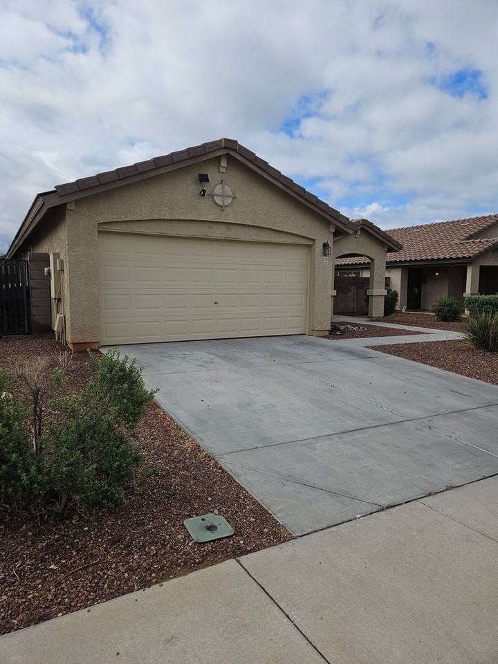 25719 W St Charles Ct - Photo 4 of 27