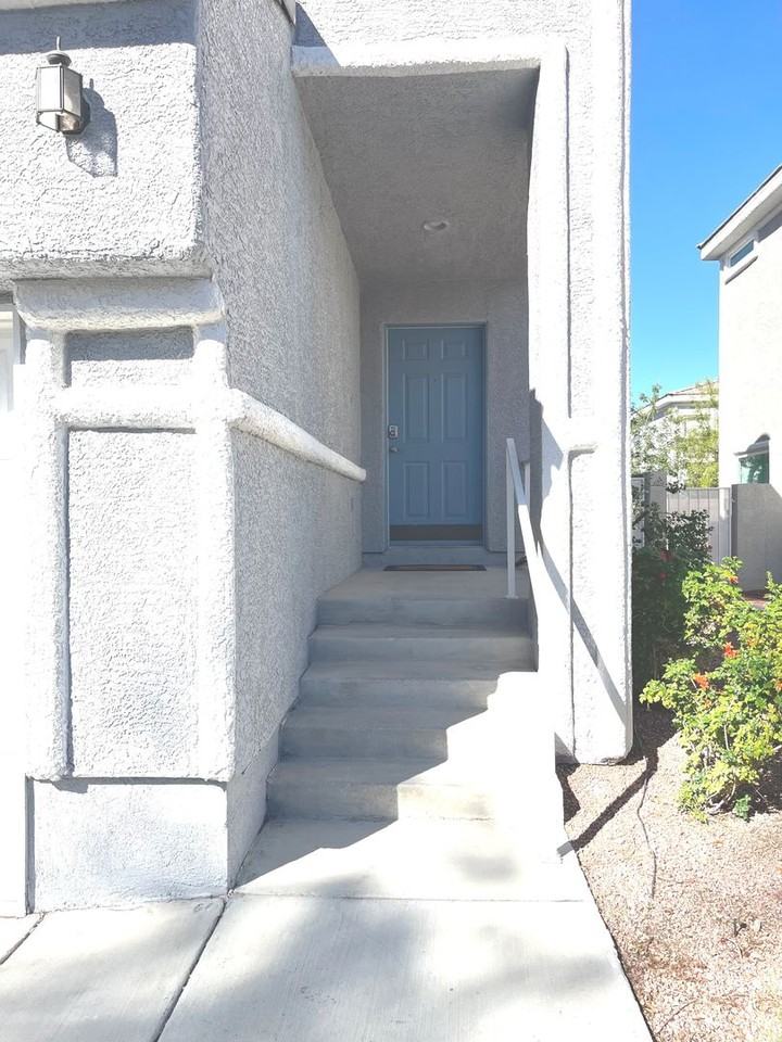 231 Spectacular St - Photo 3 of 50