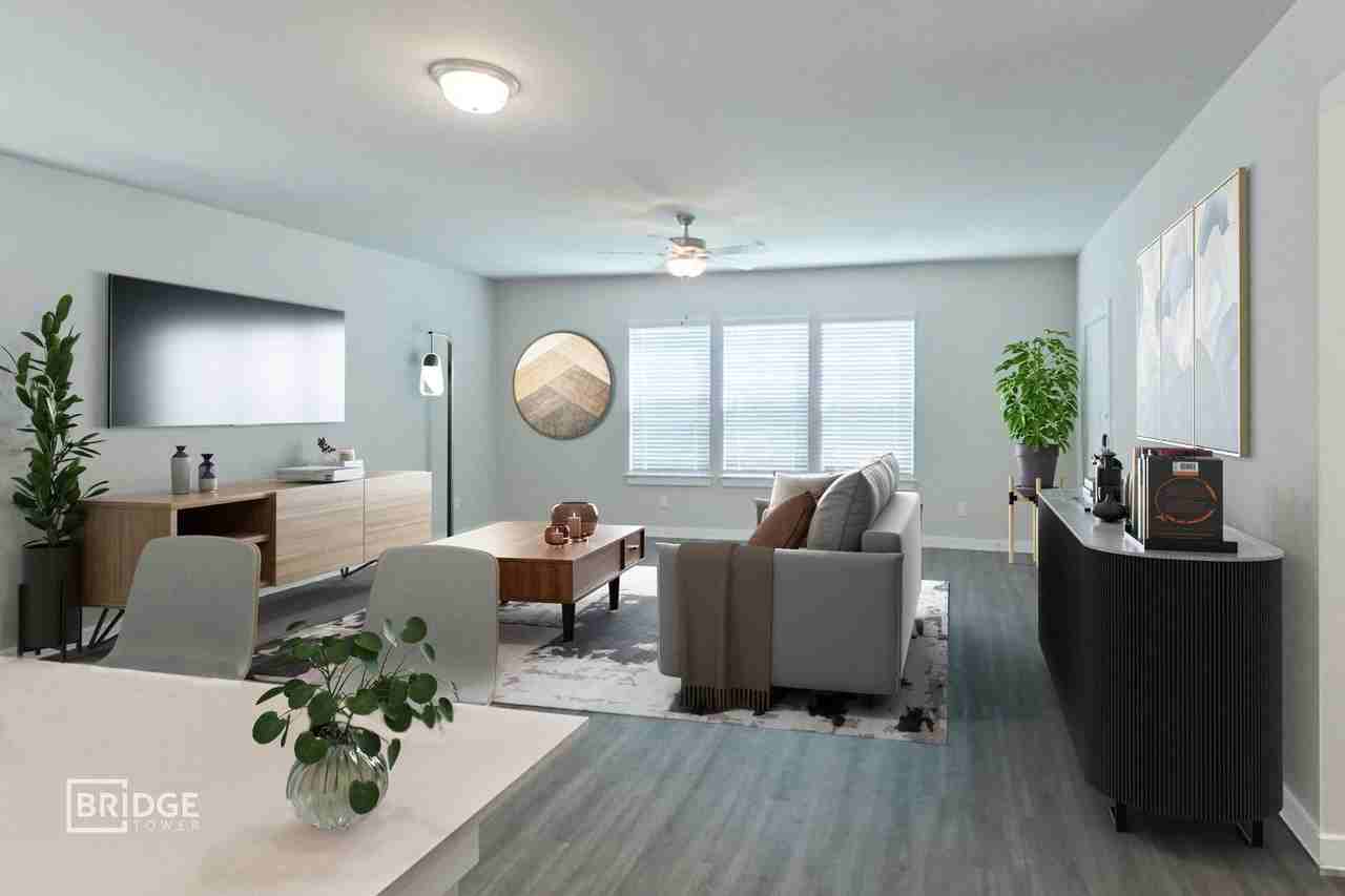 323 Huisache Street - Photo 6 of 15