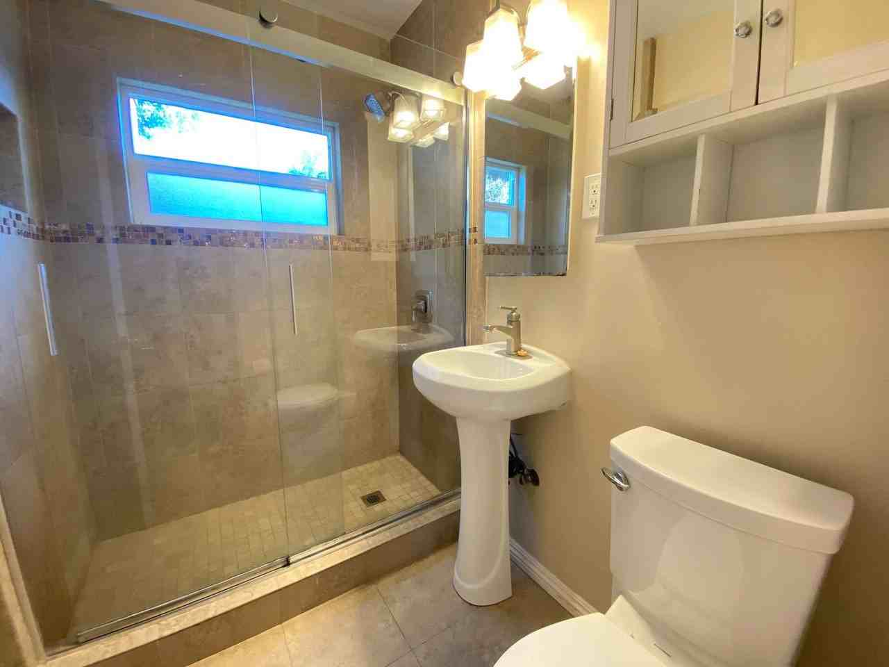 4083 Iowa St - Photo 7 of 27