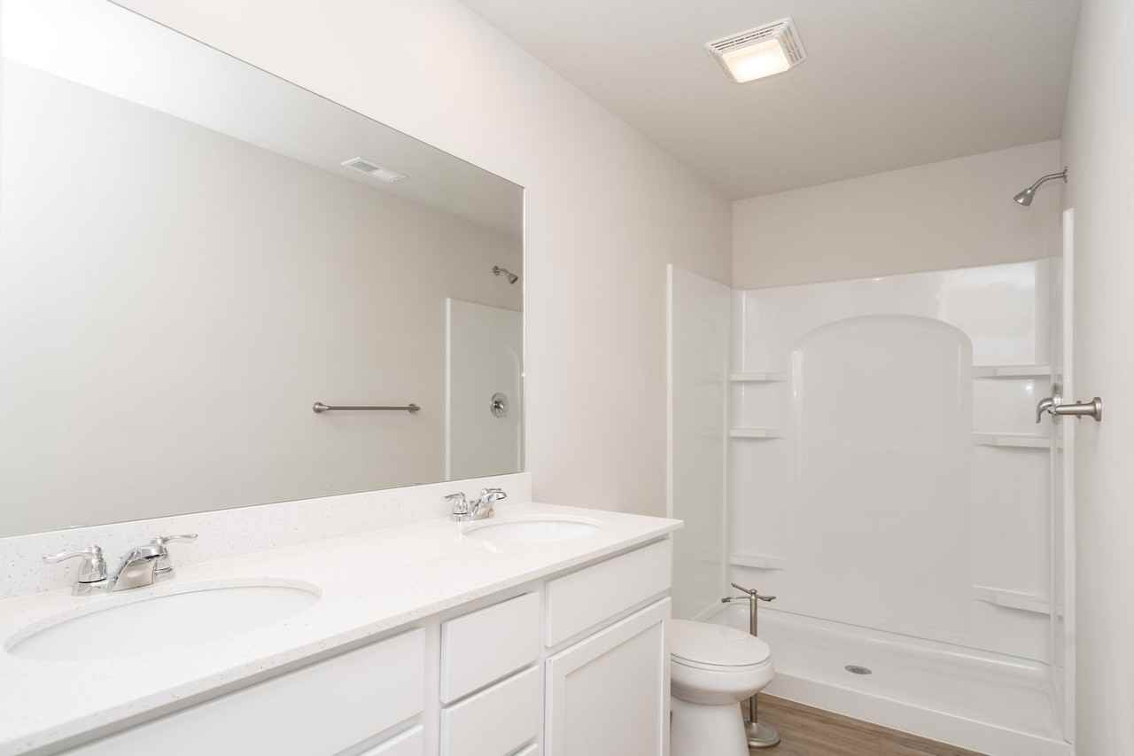 4327 Ne 14th St - Photo 5 of 9