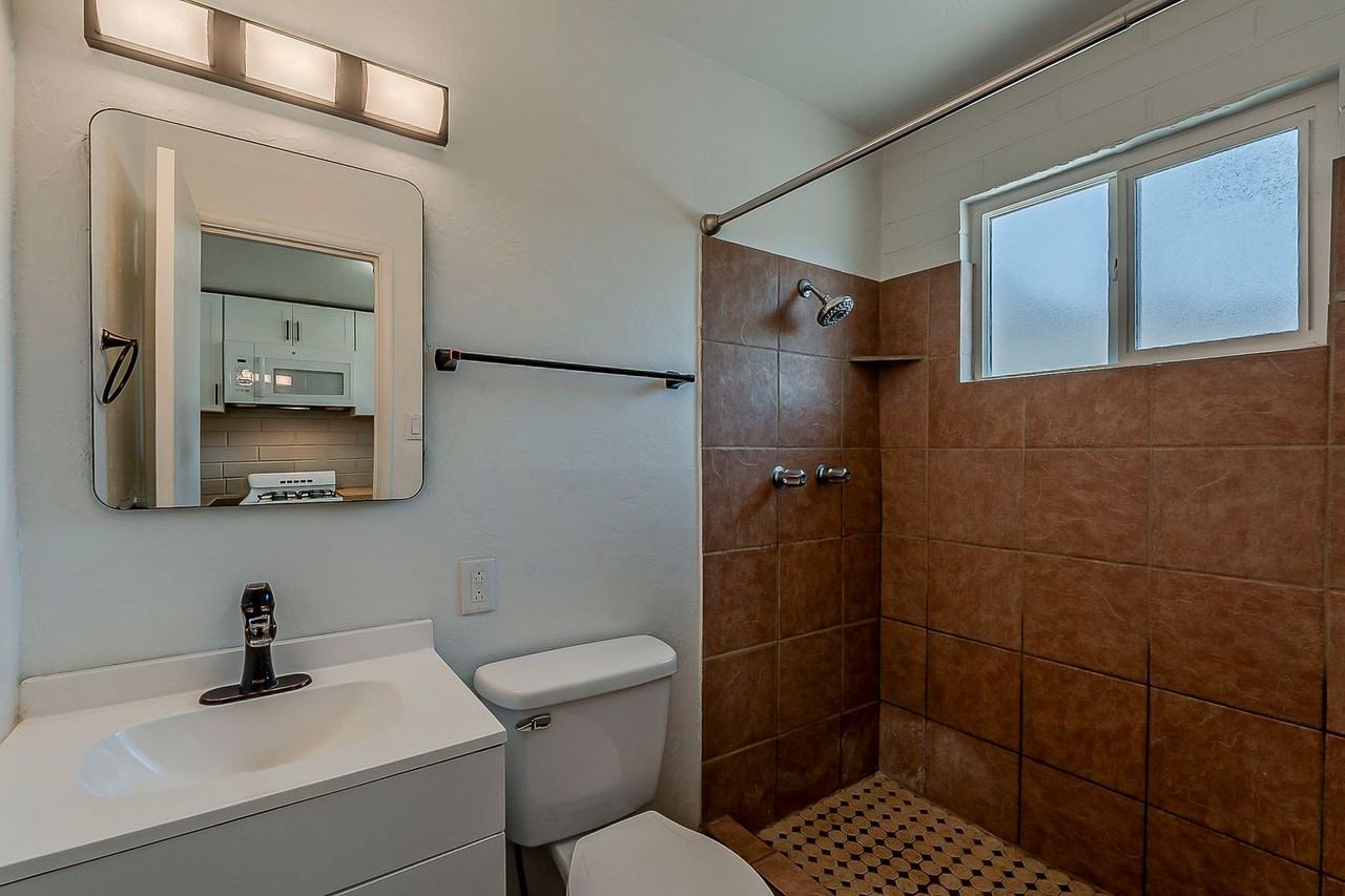 University Bungalows - Photo 3 of 14