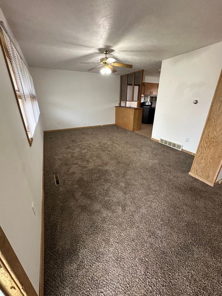 1212 Park St - Photo 2 of 11