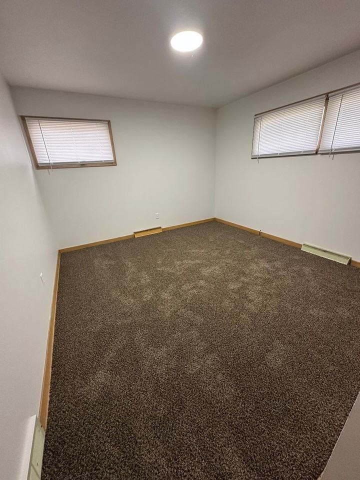 1212 Park St - Photo 7 of 11