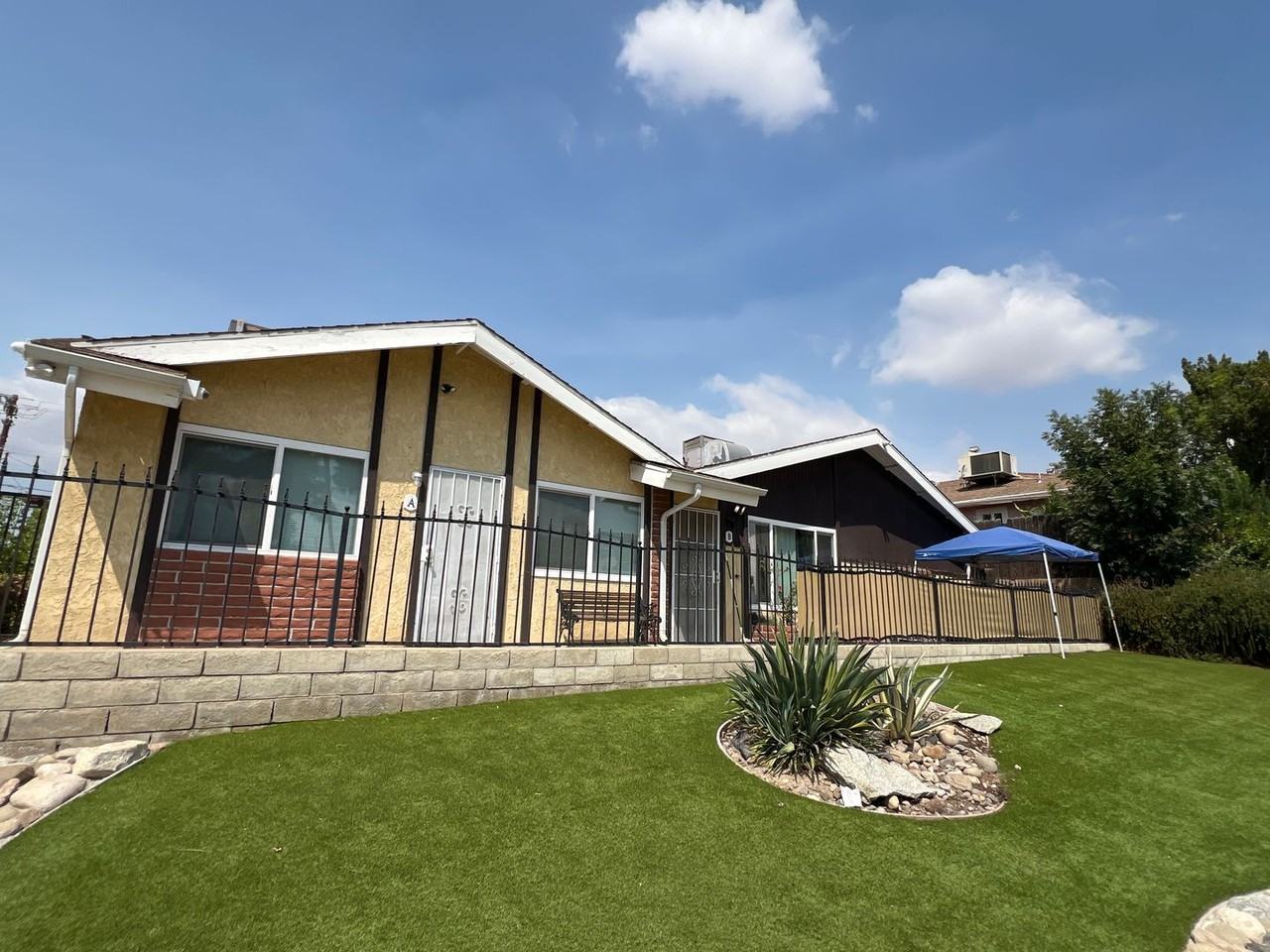 4300 Columbus St - Photo 2 of 12