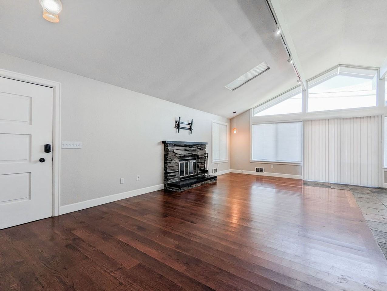 16426 50th Dr Nw - Photo 5 of 12