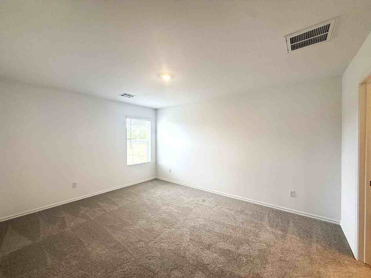 3625 Blue Ave - Photo 7 of 18