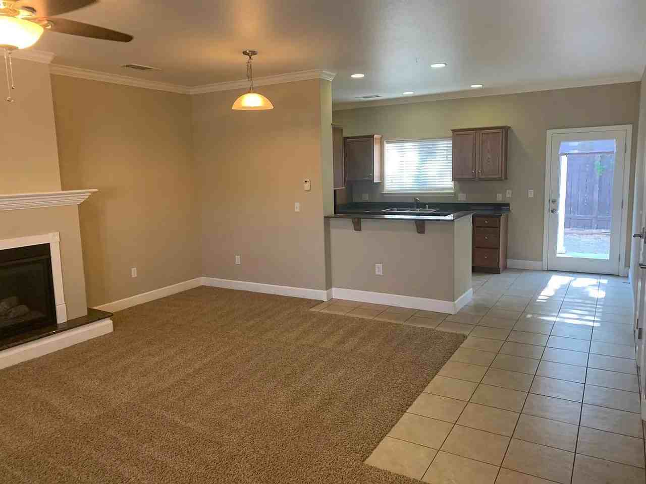 1381 Edith Cir - Photo 4 of 16