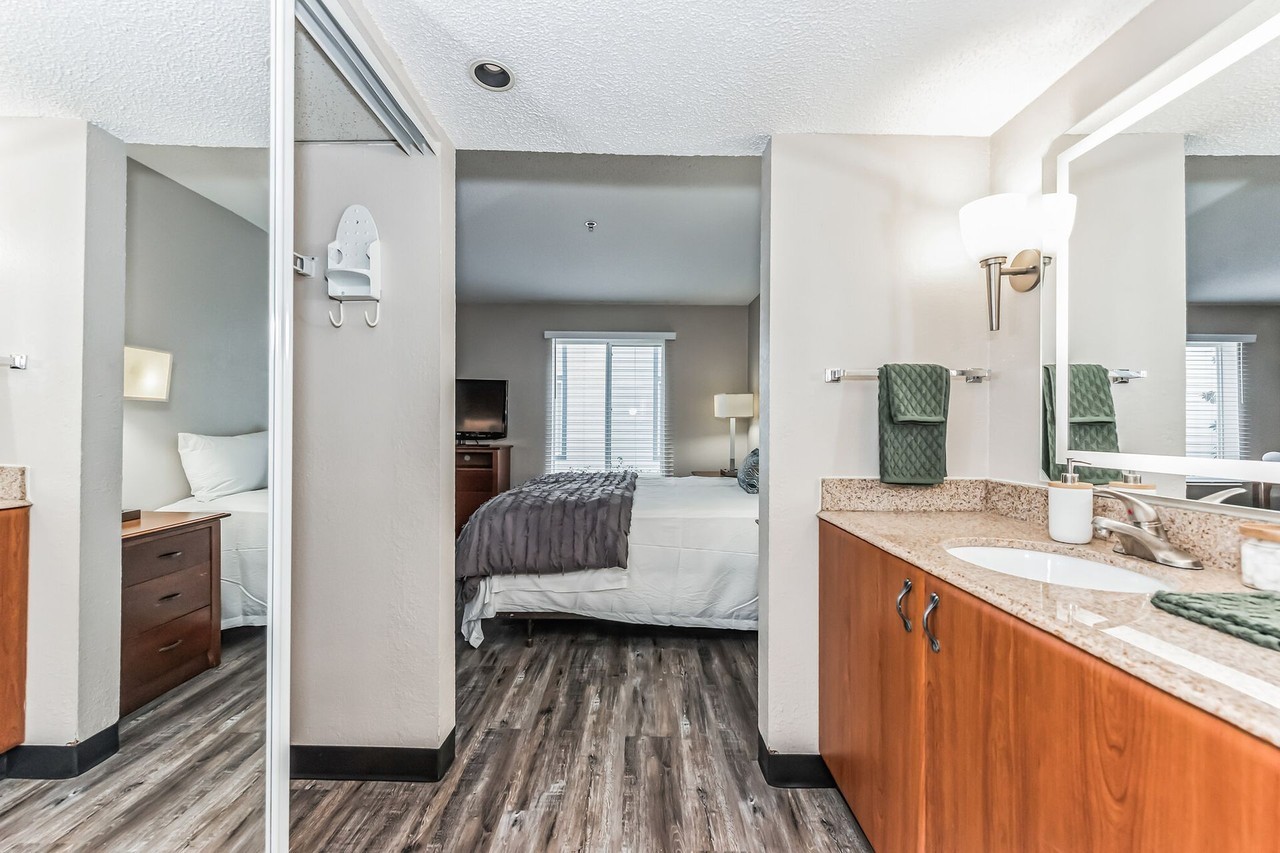 Vivo Living Charlotte (Tryon) - Photo 7 of 32