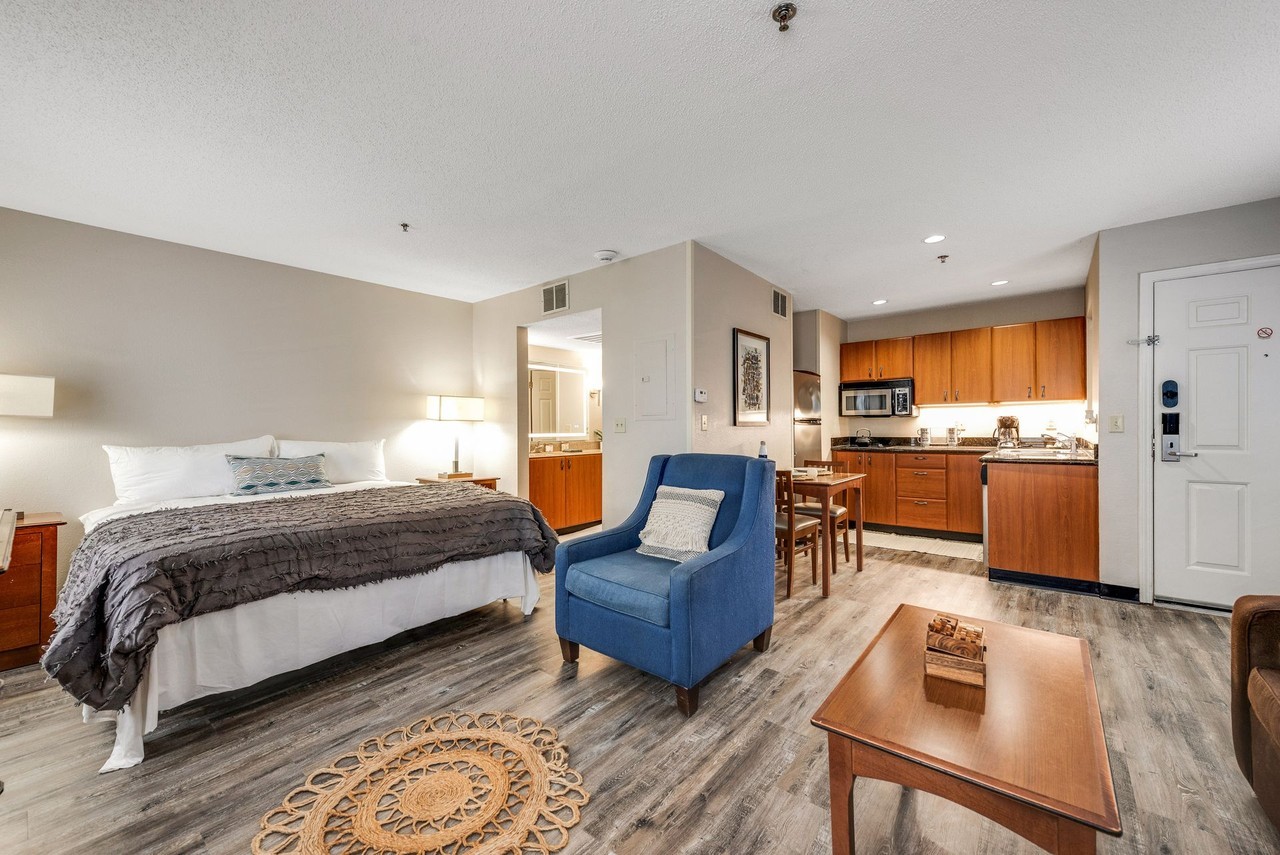 Vivo Living Charlotte (Tryon) - Photo 6 of 32