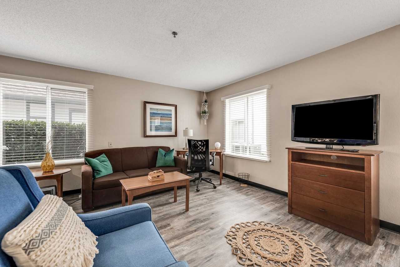 Vivo Living Charlotte (Tryon) - Photo 5 of 32