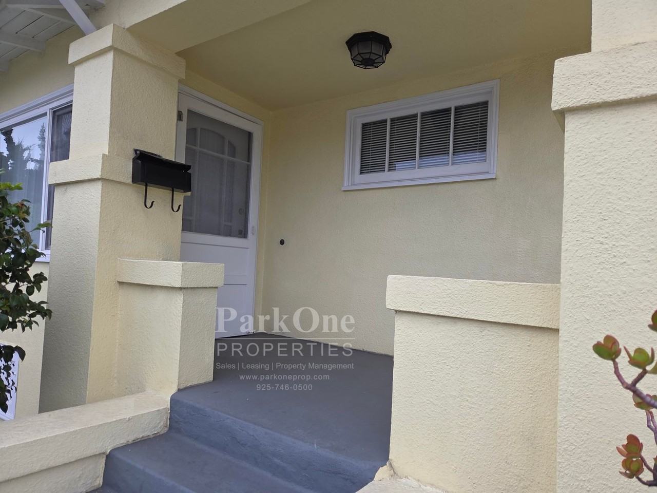 1143 Marin Ave - Photo 3 of 17