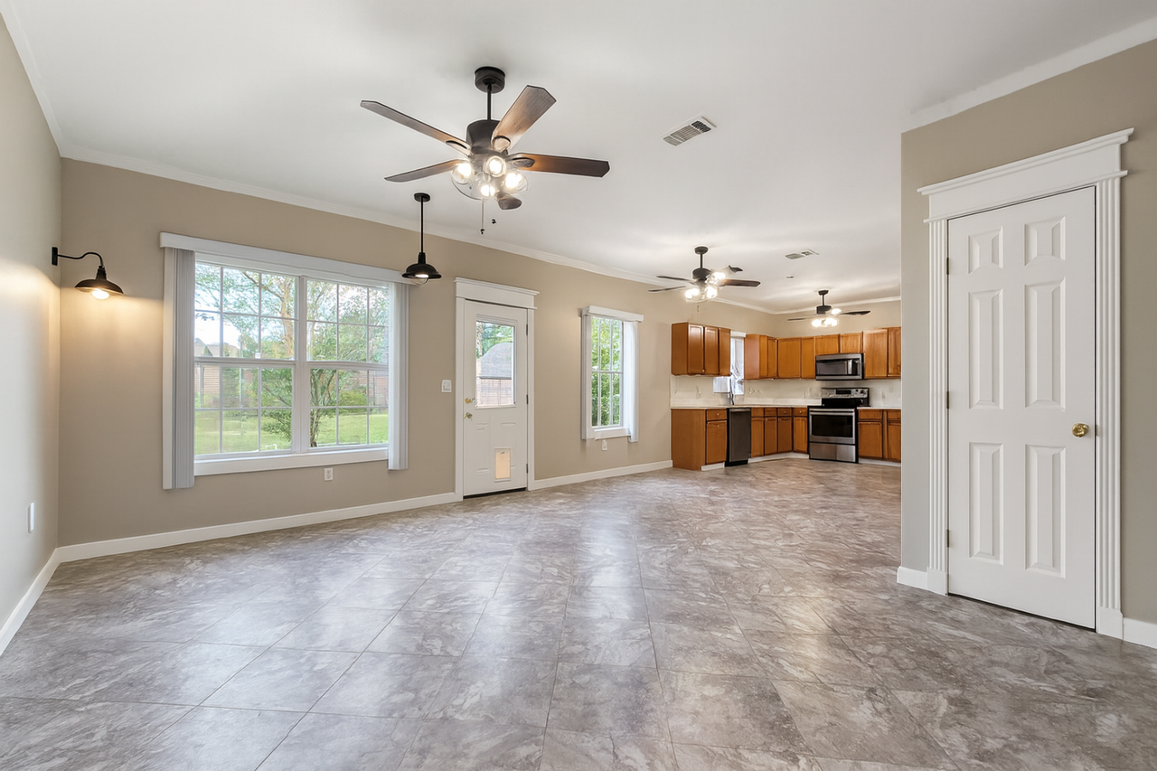 1315 Scott St - Photo 2 of 14