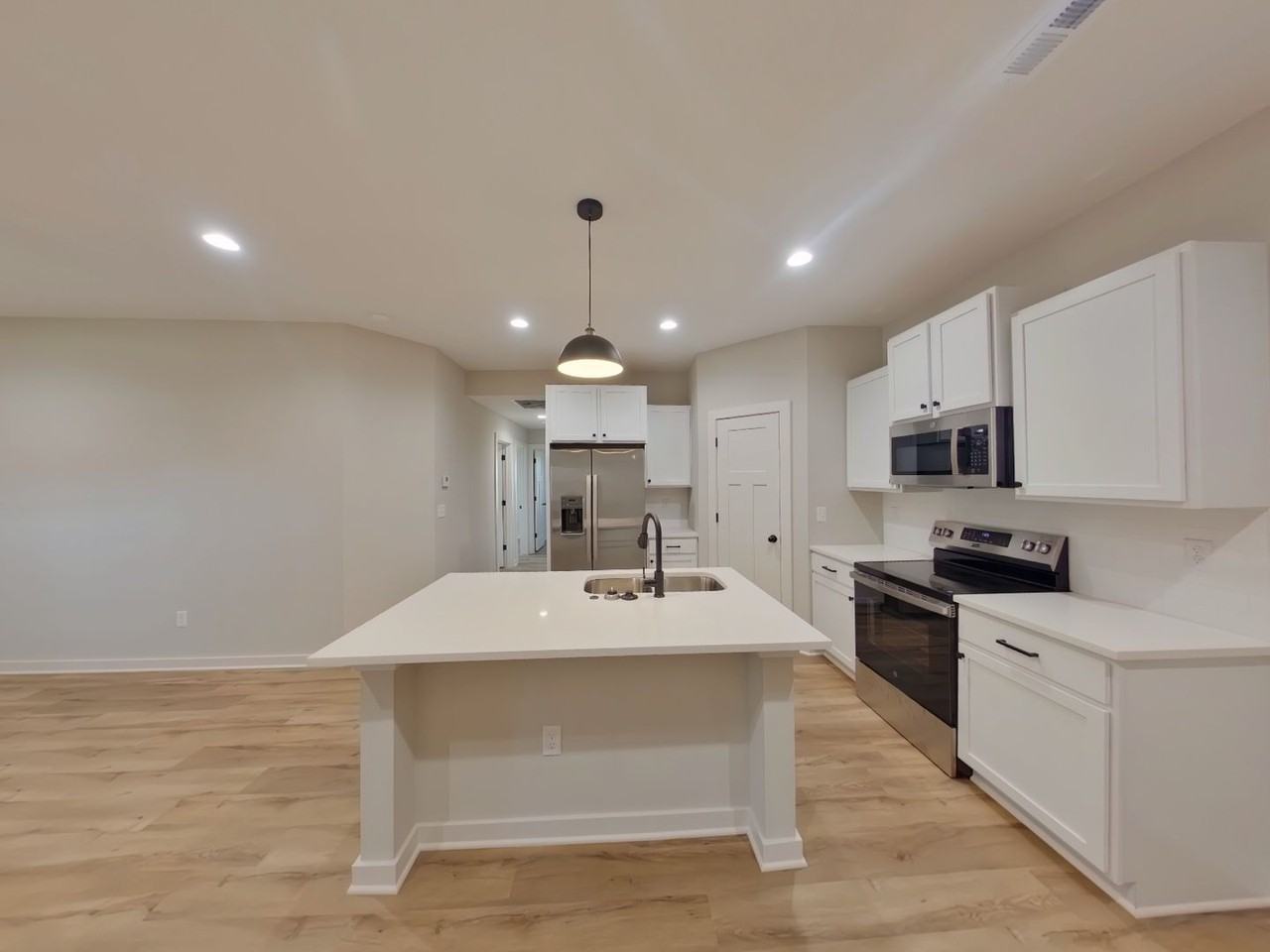 12830 W Cowboy St - Photo 6 of 20