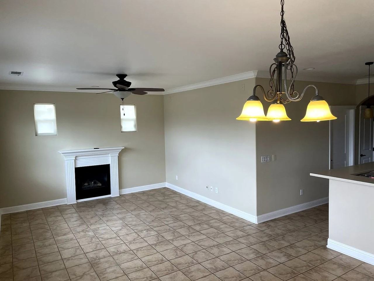 1320 Anita Ct - Photo 4 of 12