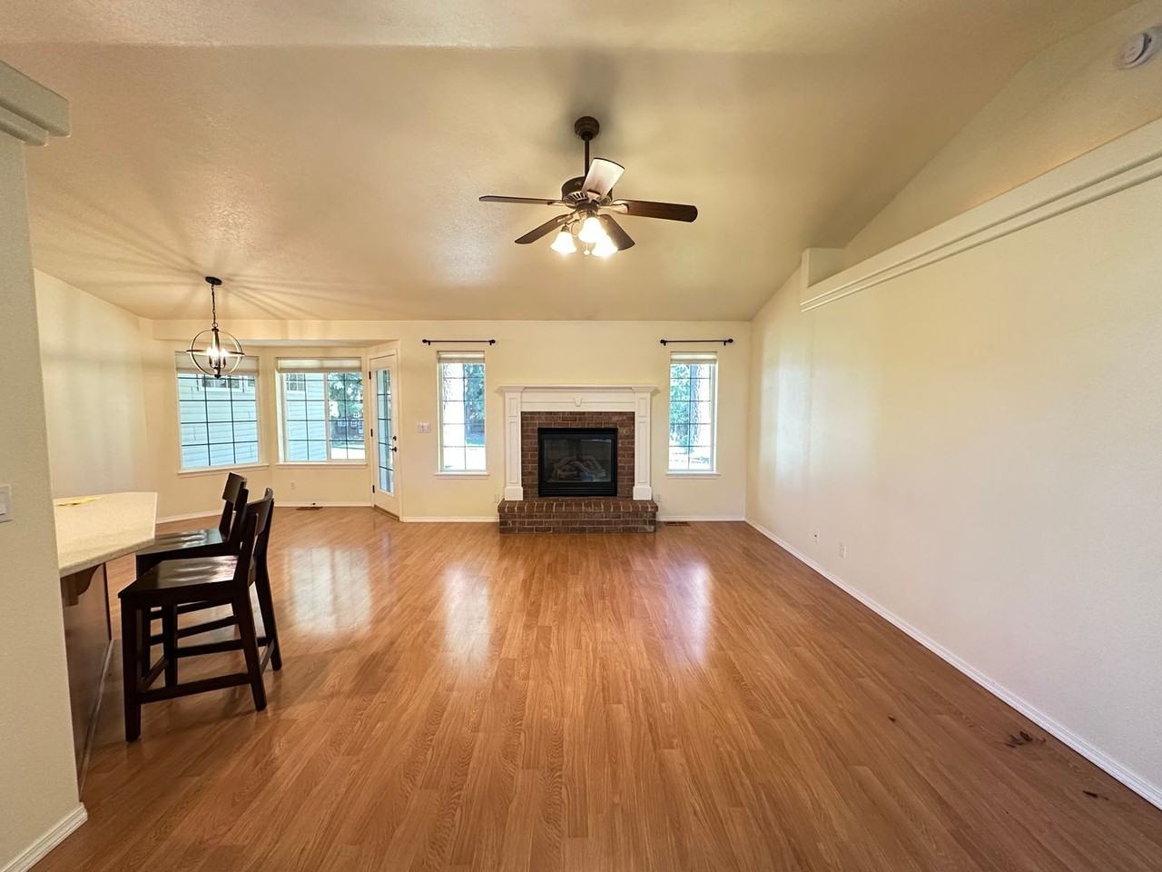 3954 N 19th St - Photo 4 of 25