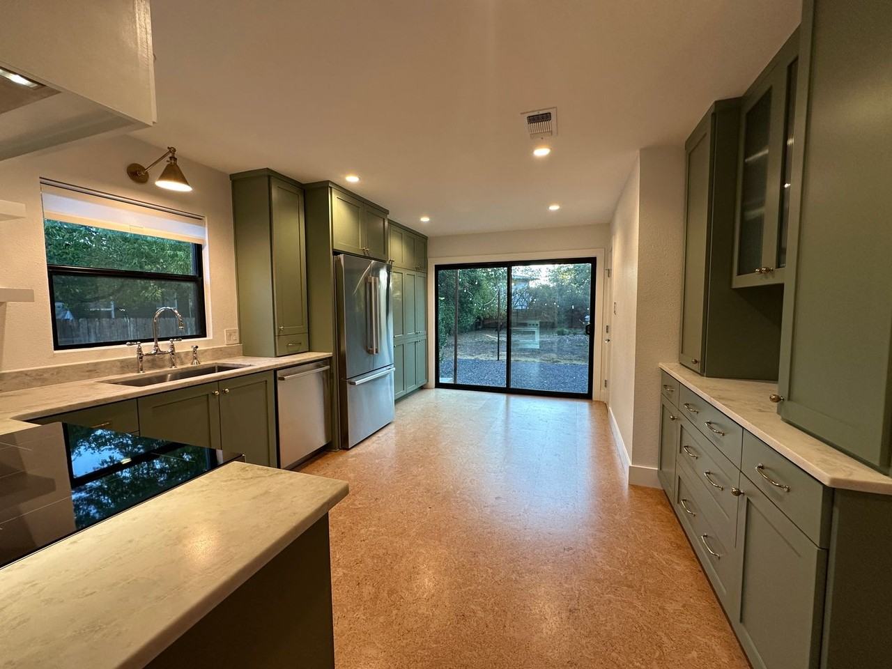 4711 Fairview Dr - Photo 2 of 30