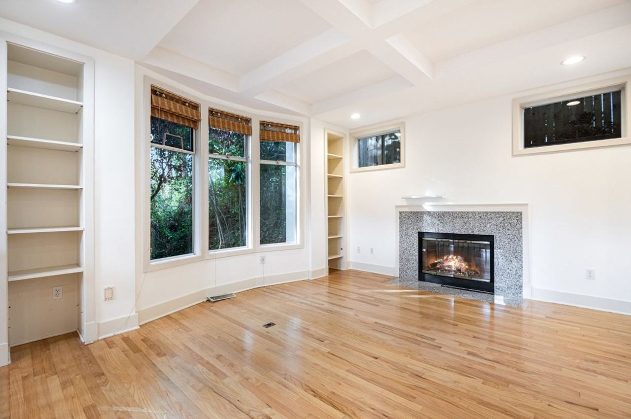 2216 19th Ave E - Photo 3 of 23