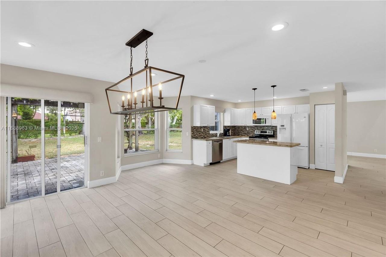 10766 Crescendo Cir - Photo 6 of 16